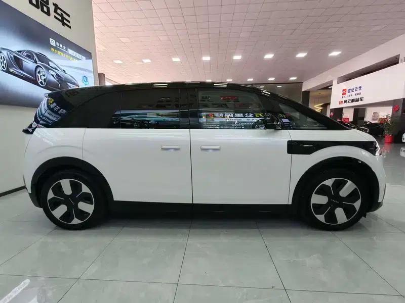 ZEEKR MIX 2025 76kWh Smart Drive Edition — миниатюра 7