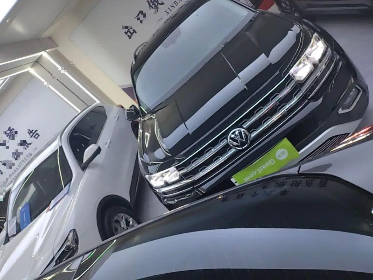 Volkswagen Teramont 2019 330TSI Two-Wheel-Drive Luxury Edition China V Standard — миниатюра 3