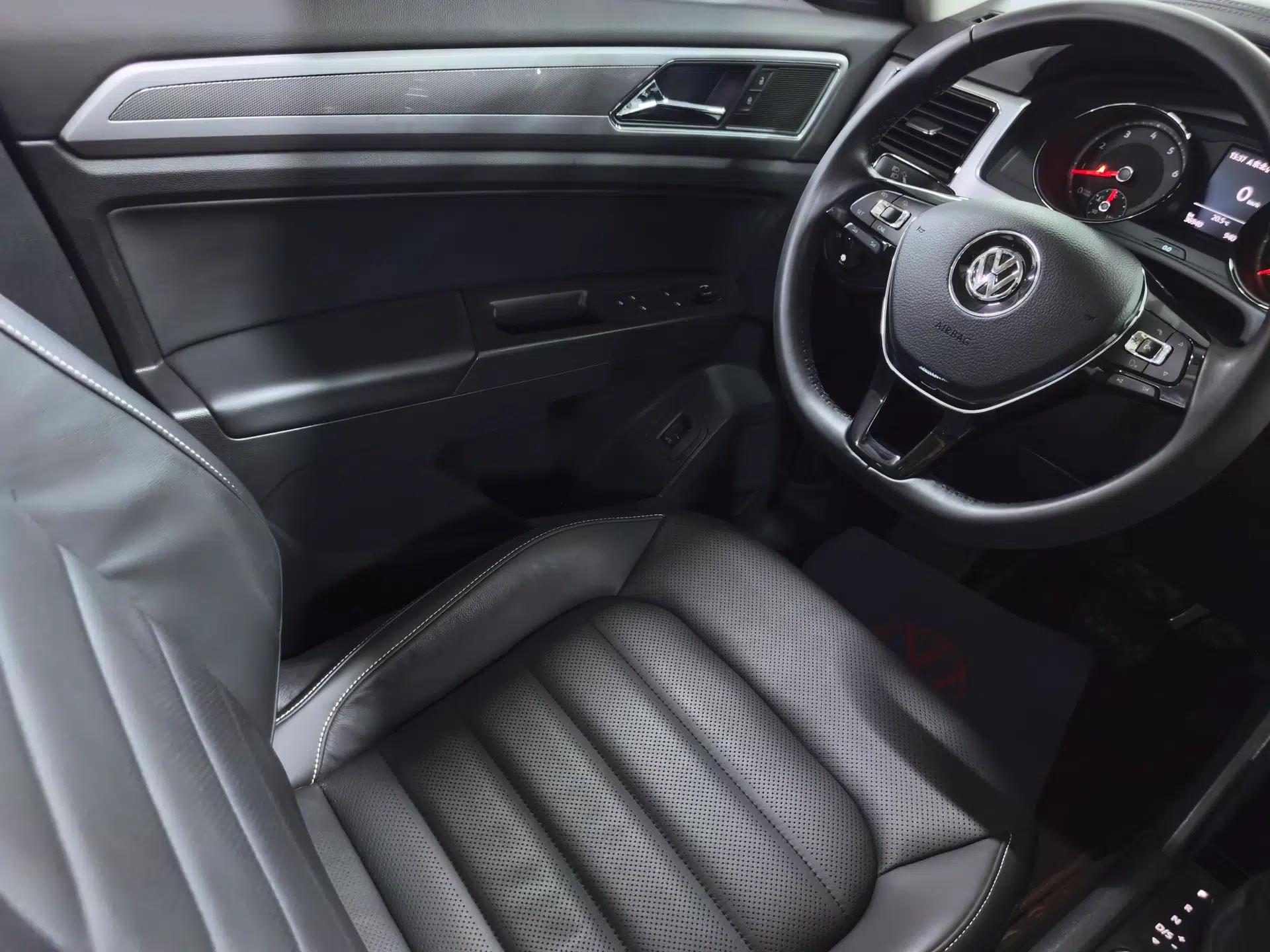 Volkswagen Teramont 2017 380TSI Four-Wheel Drive Luxury Edition — миниатюра 27