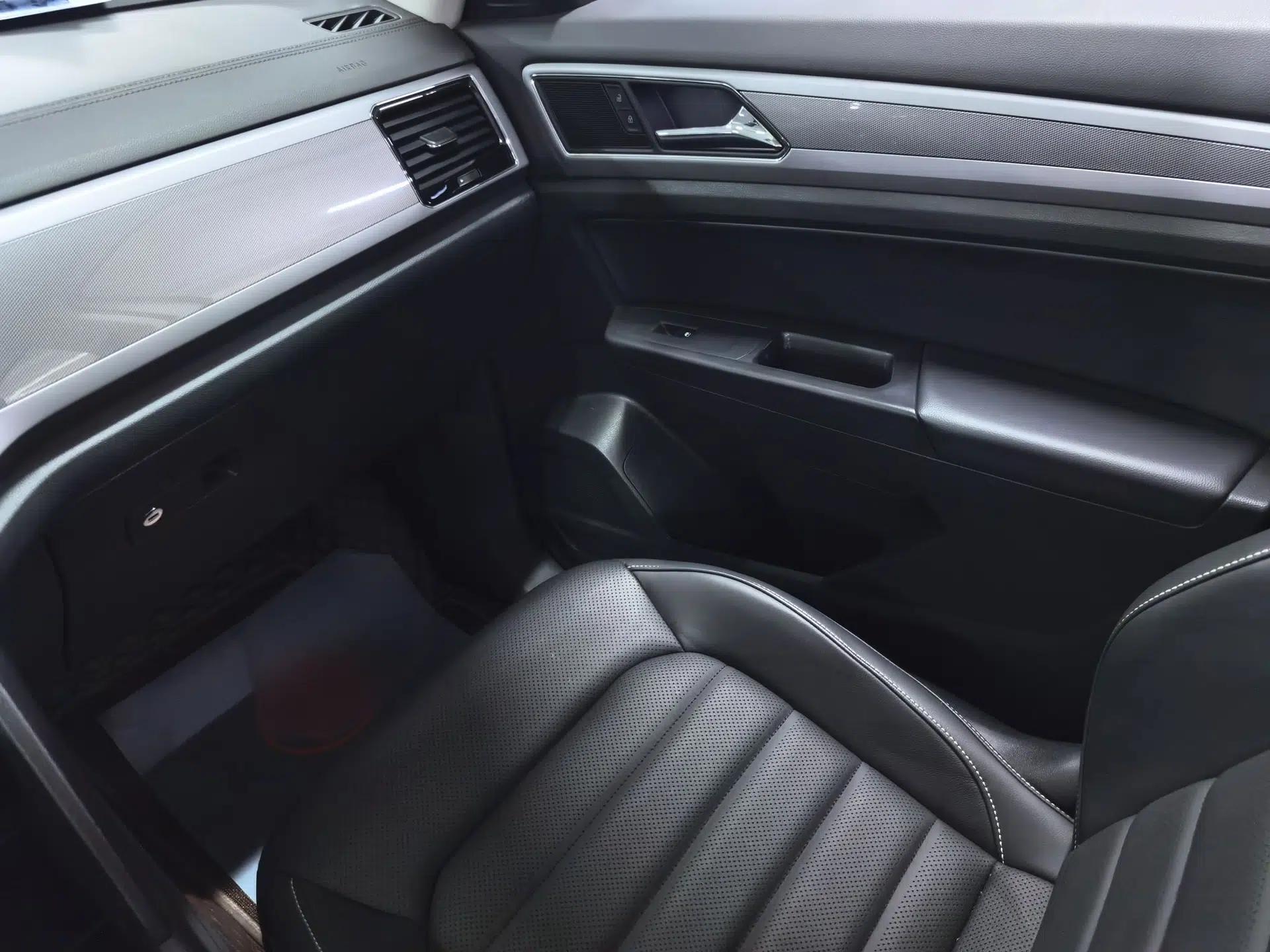 Volkswagen Teramont 2017 380TSI Four-Wheel Drive Luxury Edition — миниатюра 28