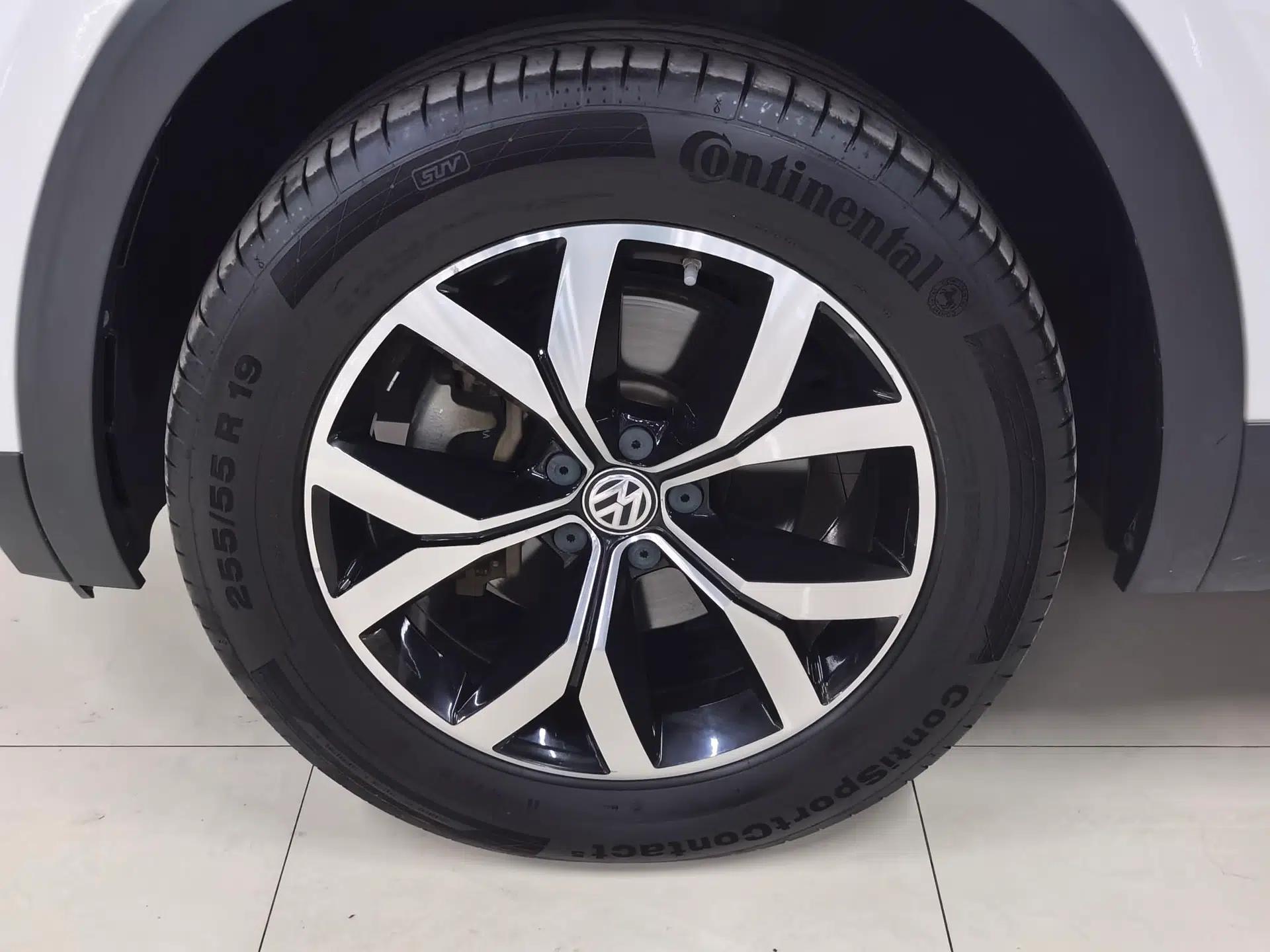 Volkswagen Teramont 2017 380TSI Four-Wheel Drive Luxury Edition — миниатюра 9
