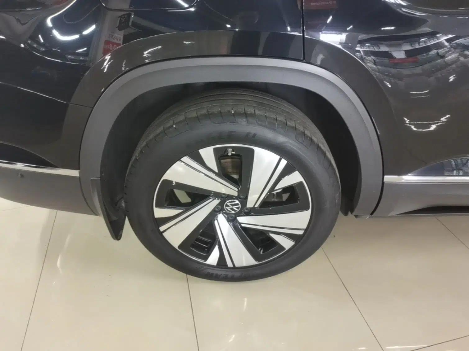 Volkswagen Teramont 2023 380TSI Four-Wheel Drive Luxury Edition — миниатюра 11