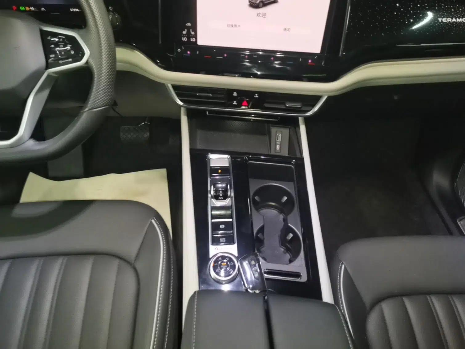 Volkswagen Teramont 2023 380TSI Four-Wheel Drive Luxury Edition — миниатюра 16