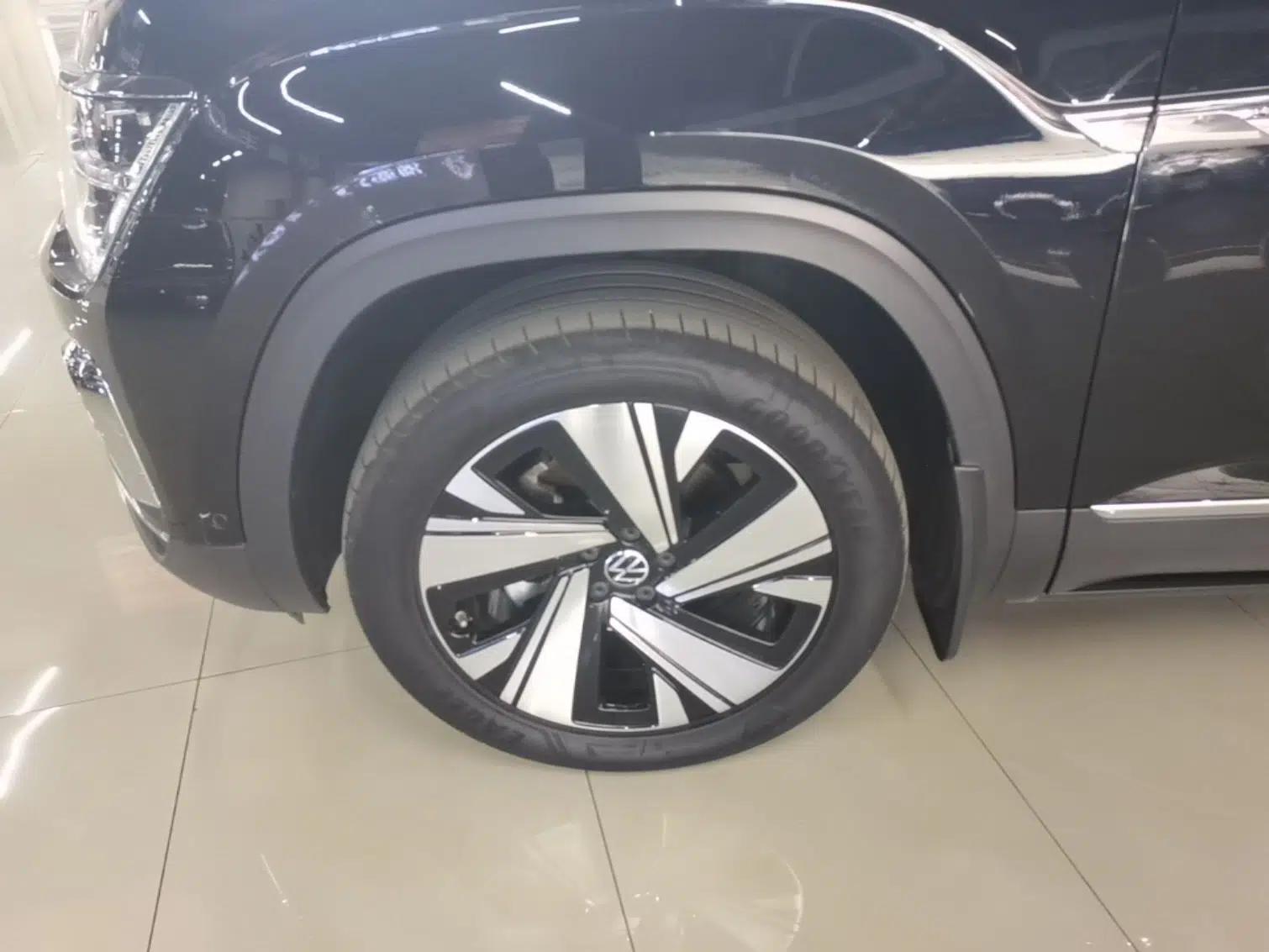 Volkswagen Teramont 2023 380TSI Four-Wheel Drive Luxury Edition — миниатюра 10