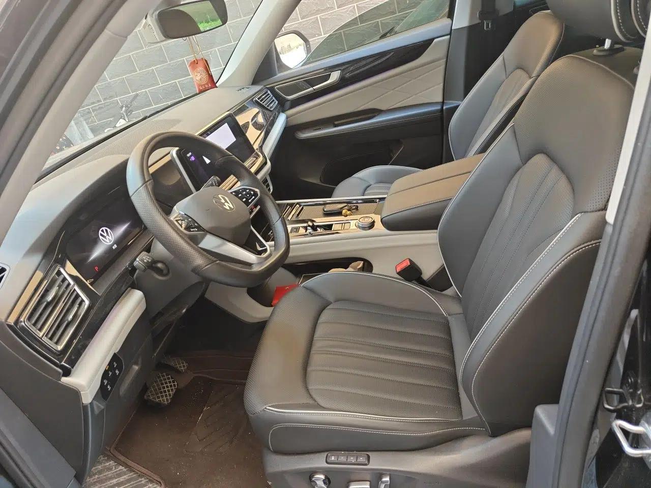 Volkswagen Teramont 2023 380TSI Four-Wheel Drive Luxury Edition — миниатюра 15