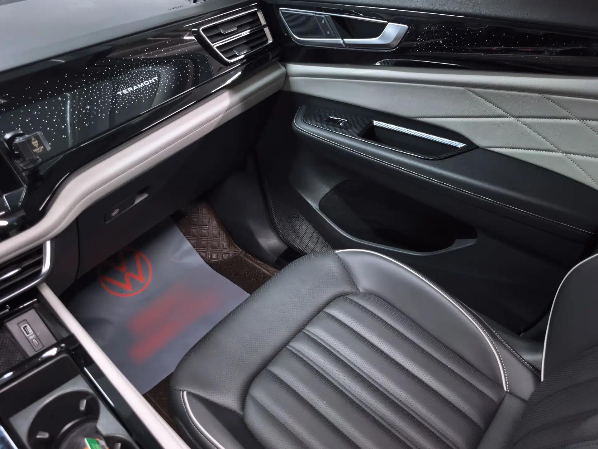 Volkswagen Teramont 2023 380TSI Four-Wheel Drive Prestige Luxury Edition — миниатюра 29