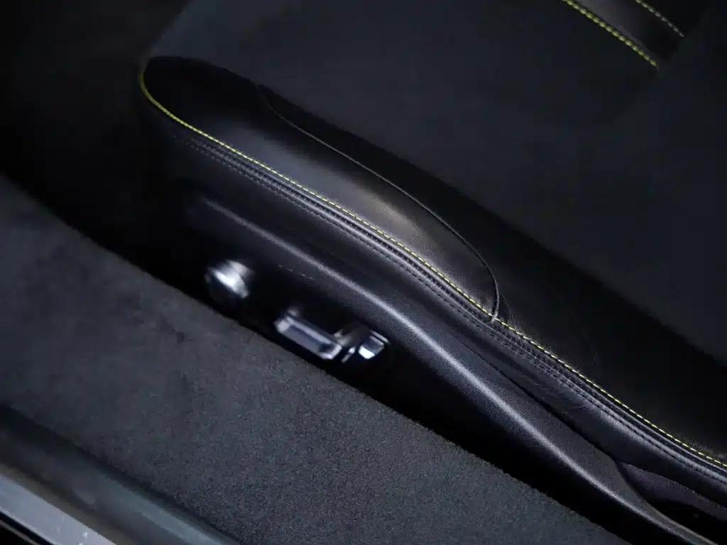 2022 EMIRA 3.5T V6 Manual First Edition — миниатюра 30