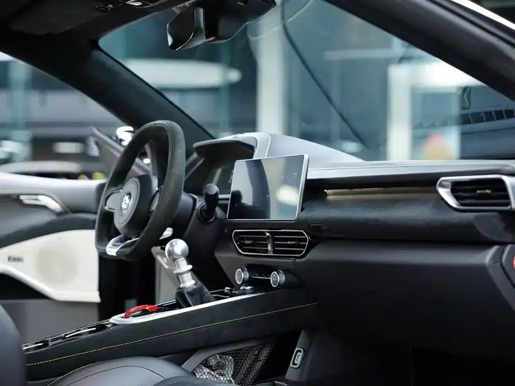 2022 EMIRA 3.5T V6 Manual First Edition — миниатюра 35