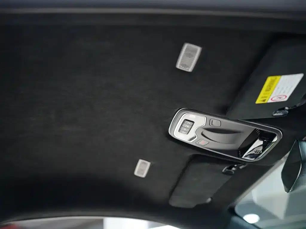 2022 EMIRA 3.5T V6 Manual First Edition — миниатюра 40