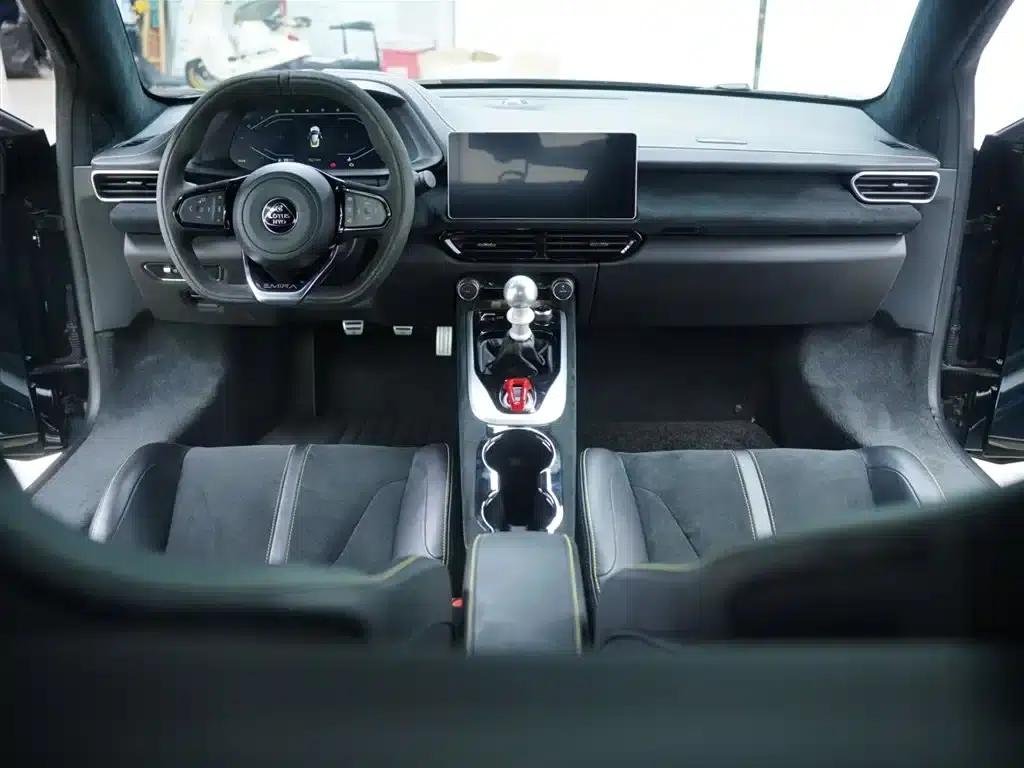2022 EMIRA 3.5T V6 Manual First Edition — миниатюра 42