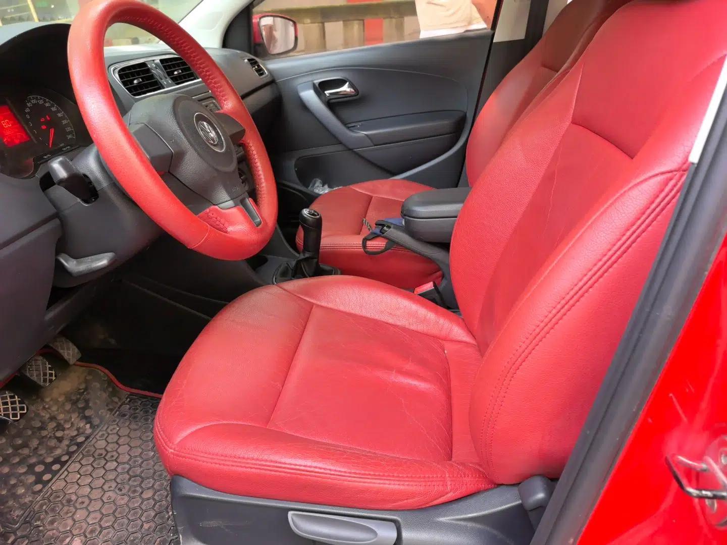 Volkswagen Polo 2013 1.6L Manual Comfort Edition — миниатюра 15