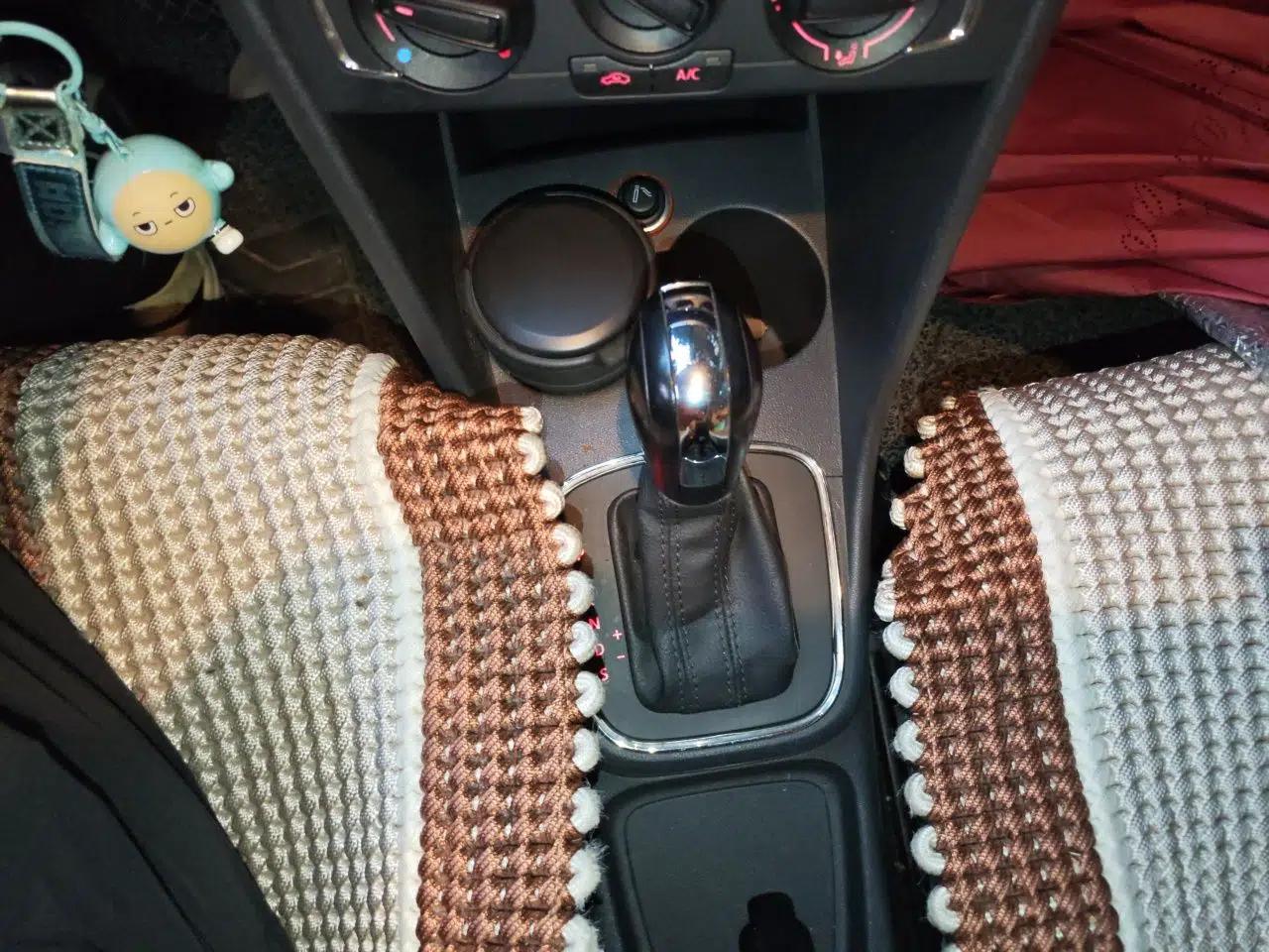 Volkswagen Polo 2014 1.6L Automatic Comfort Edition — миниатюра 14