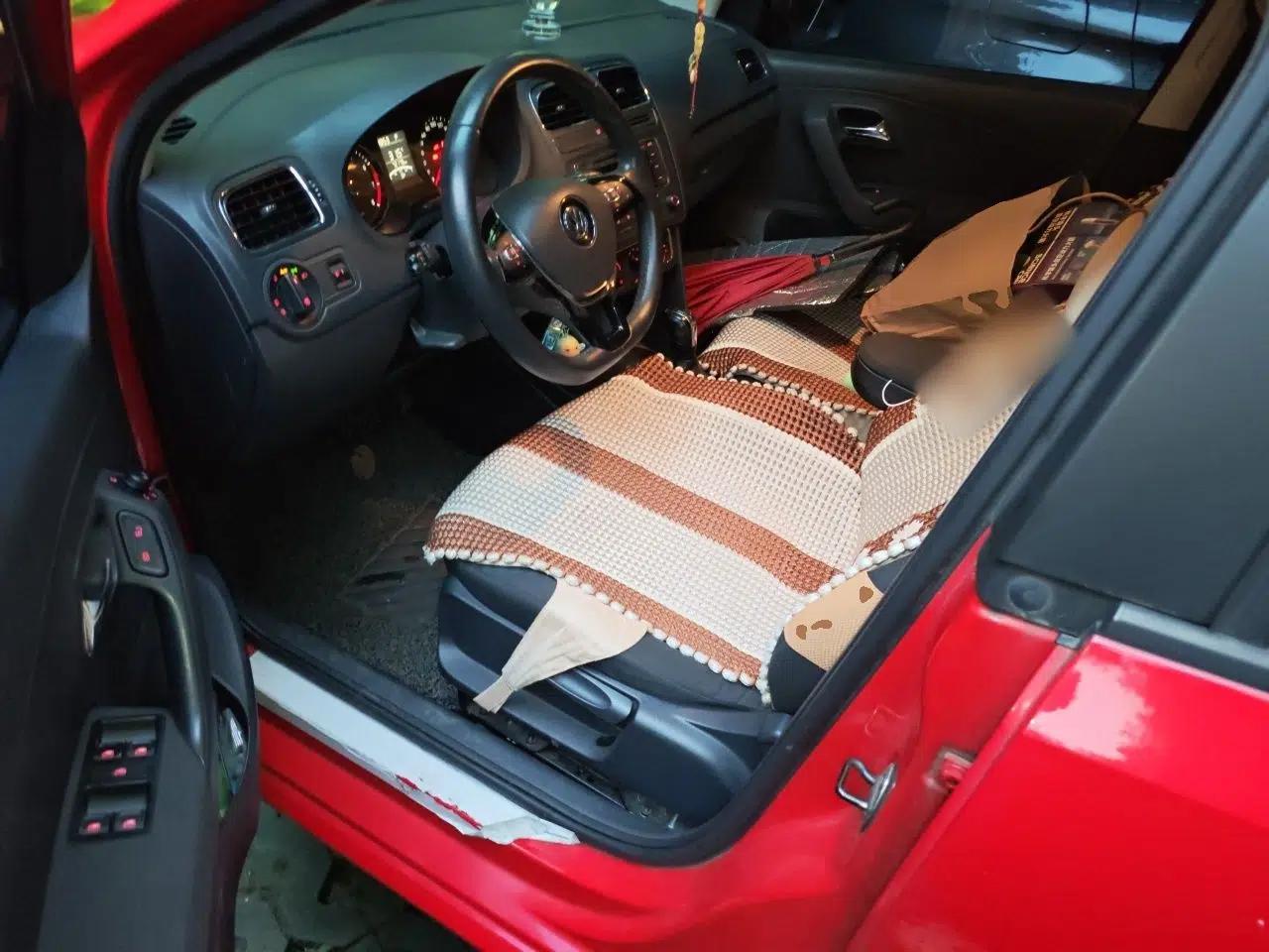Volkswagen Polo 2014 1.6L Automatic Comfort Edition — миниатюра 16
