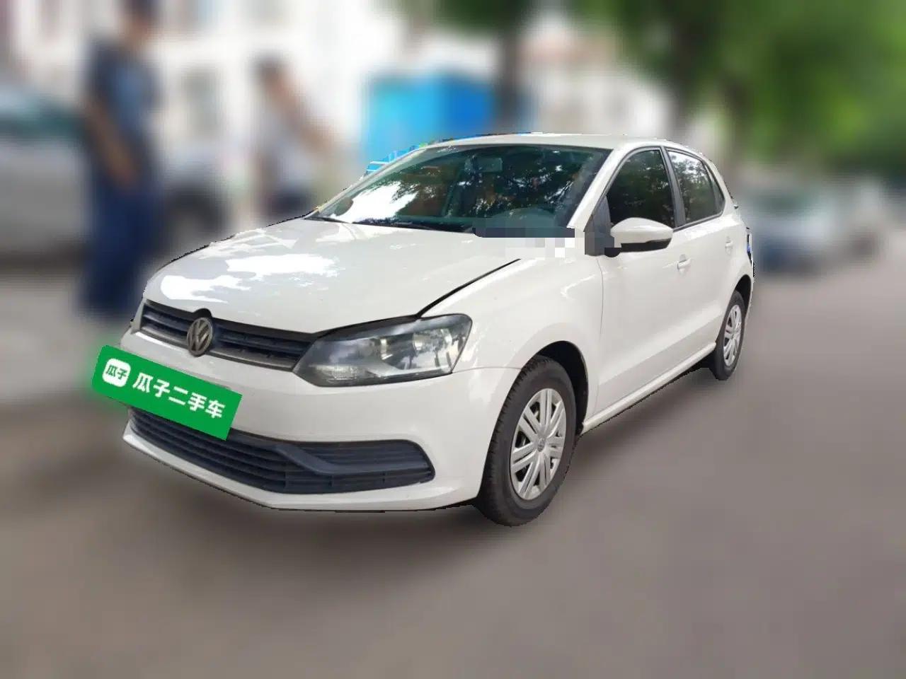 Volkswagen Polo 2016 1.4L Manual Fashion Model — миниатюра 1