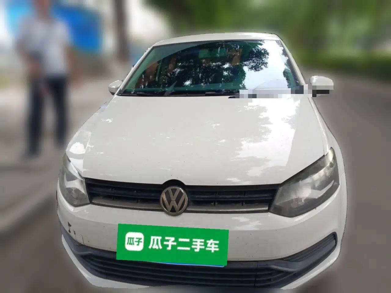 Volkswagen Polo 2016 1.4L Manual Fashion Model — миниатюра 2