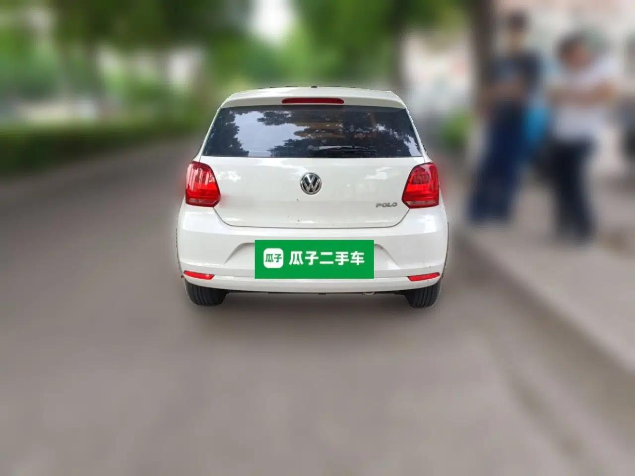 Volkswagen Polo 2016 1.4L Manual Fashion Model — миниатюра 5