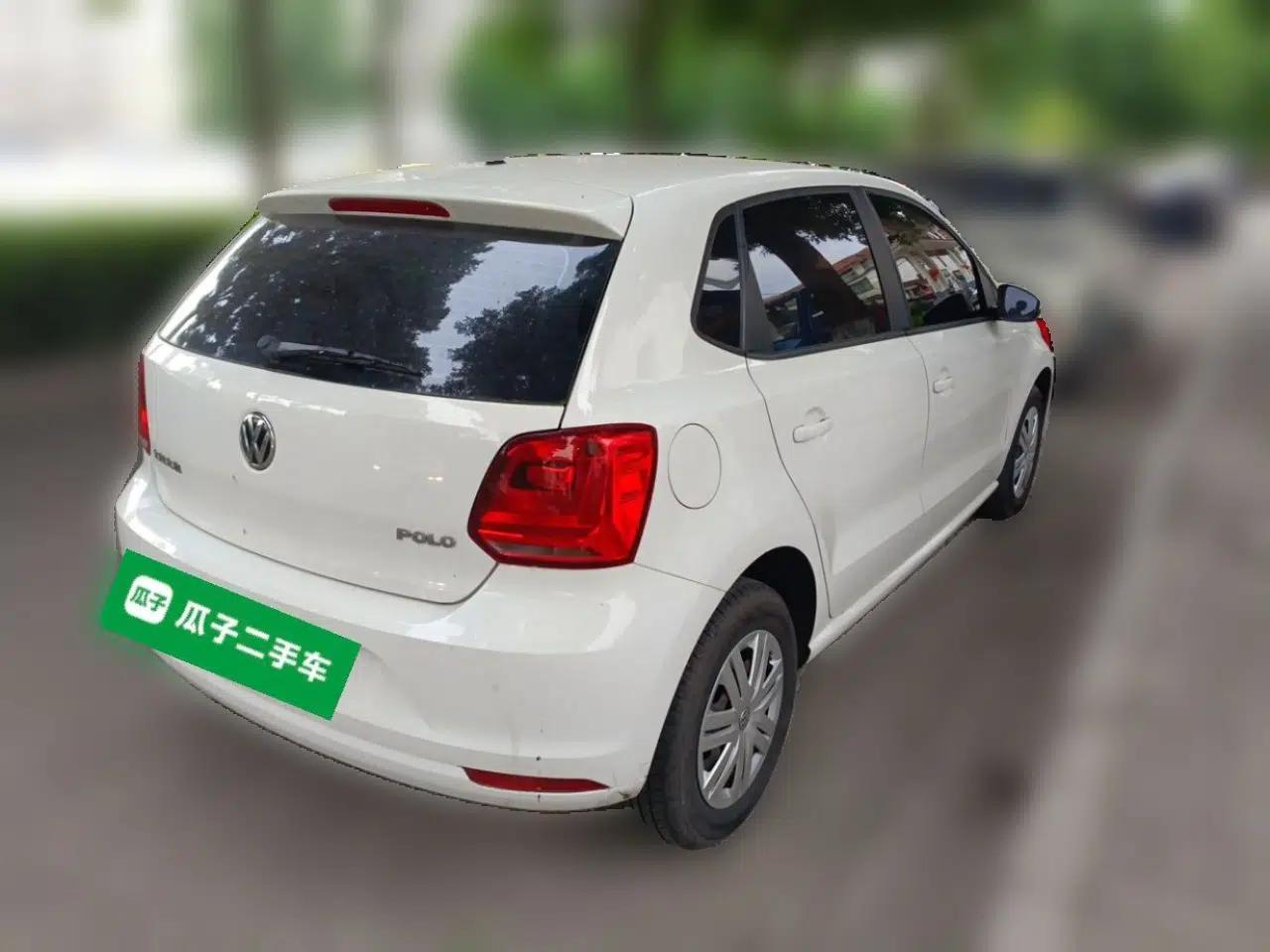 Volkswagen Polo 2016 1.4L Manual Fashion Model — миниатюра 6