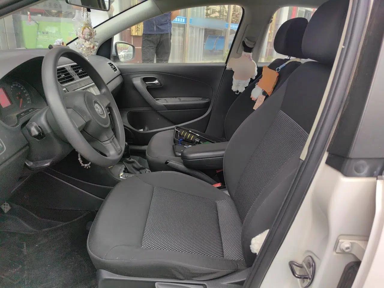 Volkswagen Polo 2013 1.6L Automatic Comfort Edition — миниатюра 15
