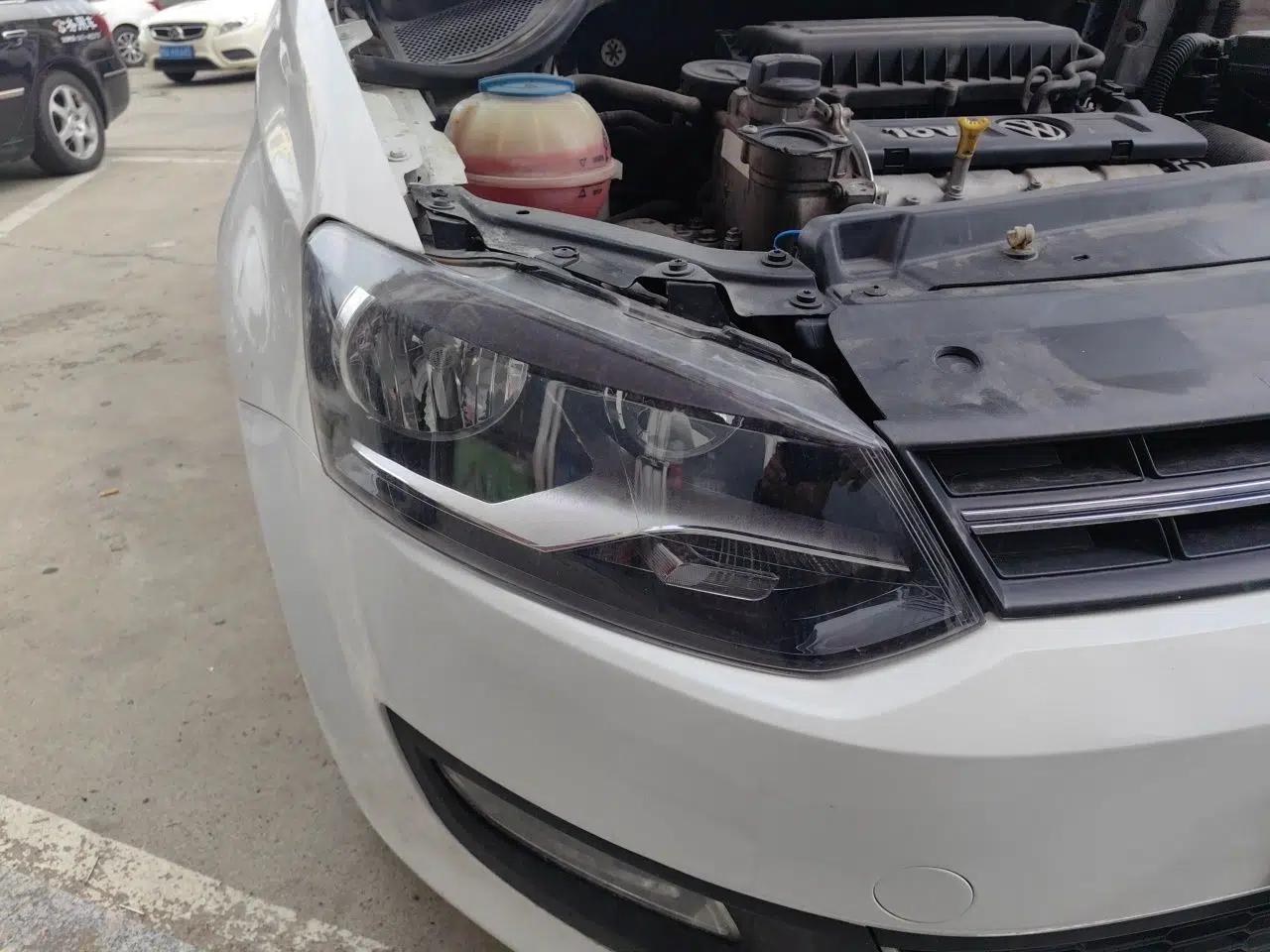 Volkswagen Polo 2013 1.6L Automatic Comfort Edition — миниатюра 7