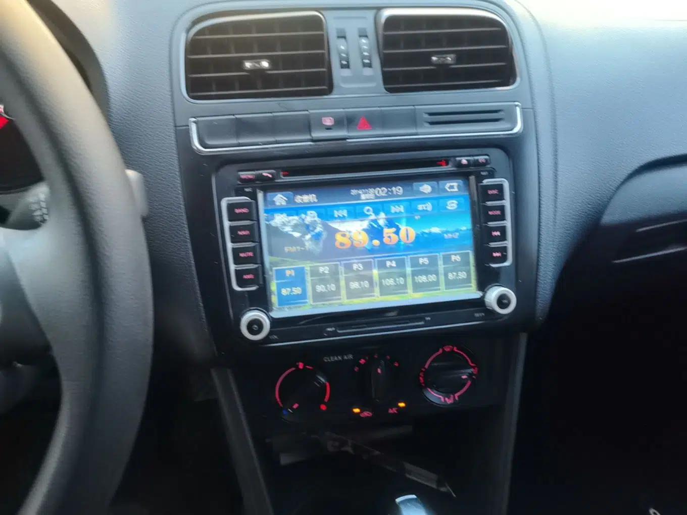 Volkswagen Polo 2016 1.4L Cross Polo Automatic — миниатюра 15
