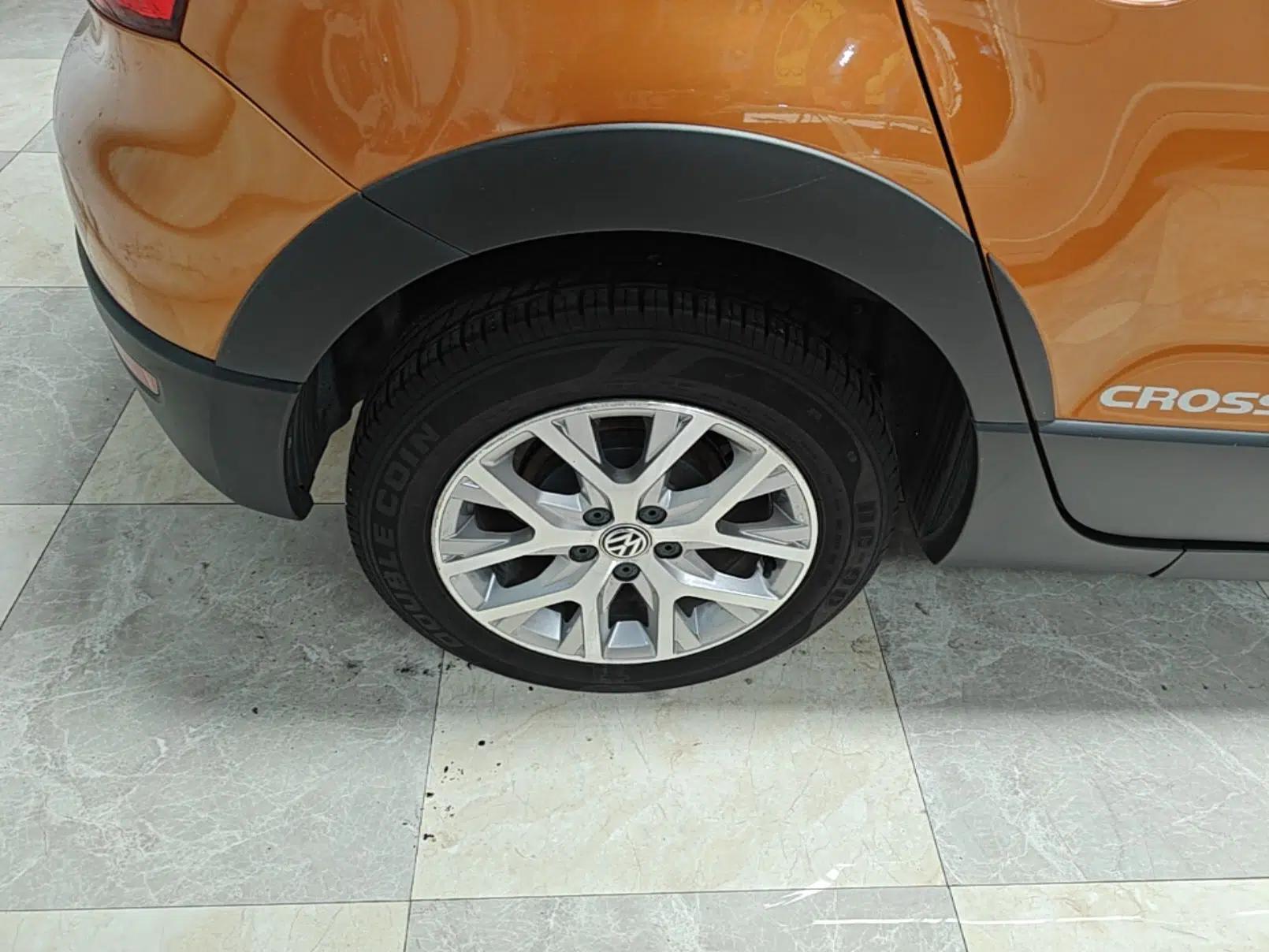 Volkswagen Polo 2014 1.6L Cross Polo Automatic — миниатюра 11