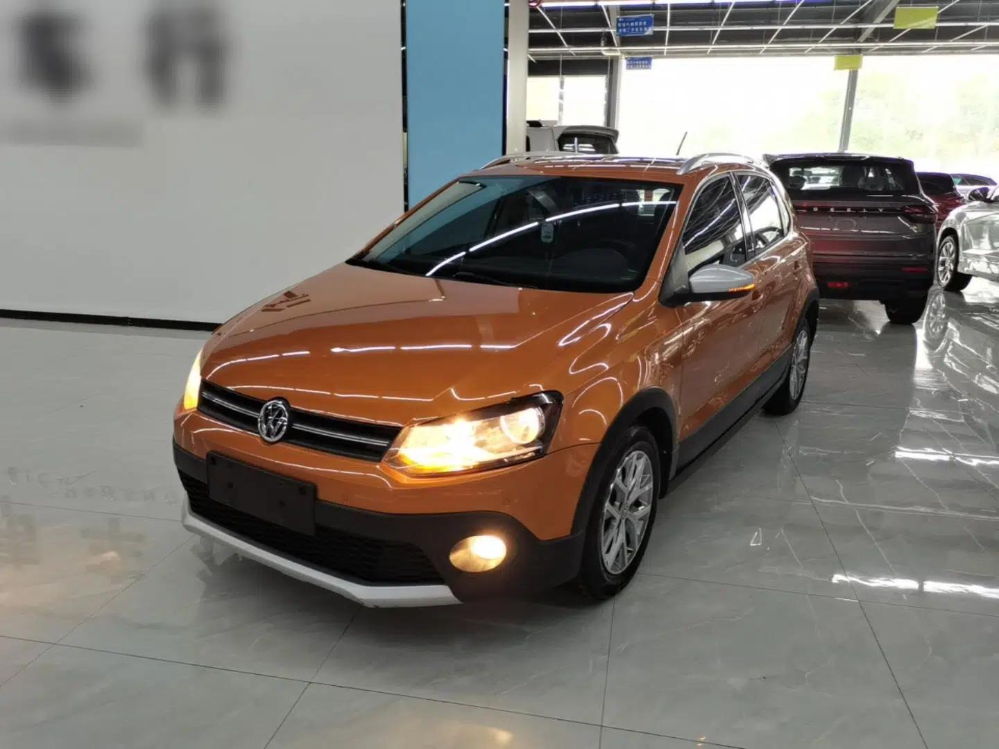 Volkswagen Polo 2016 1.6L Cross Polo Automatic — миниатюра 1