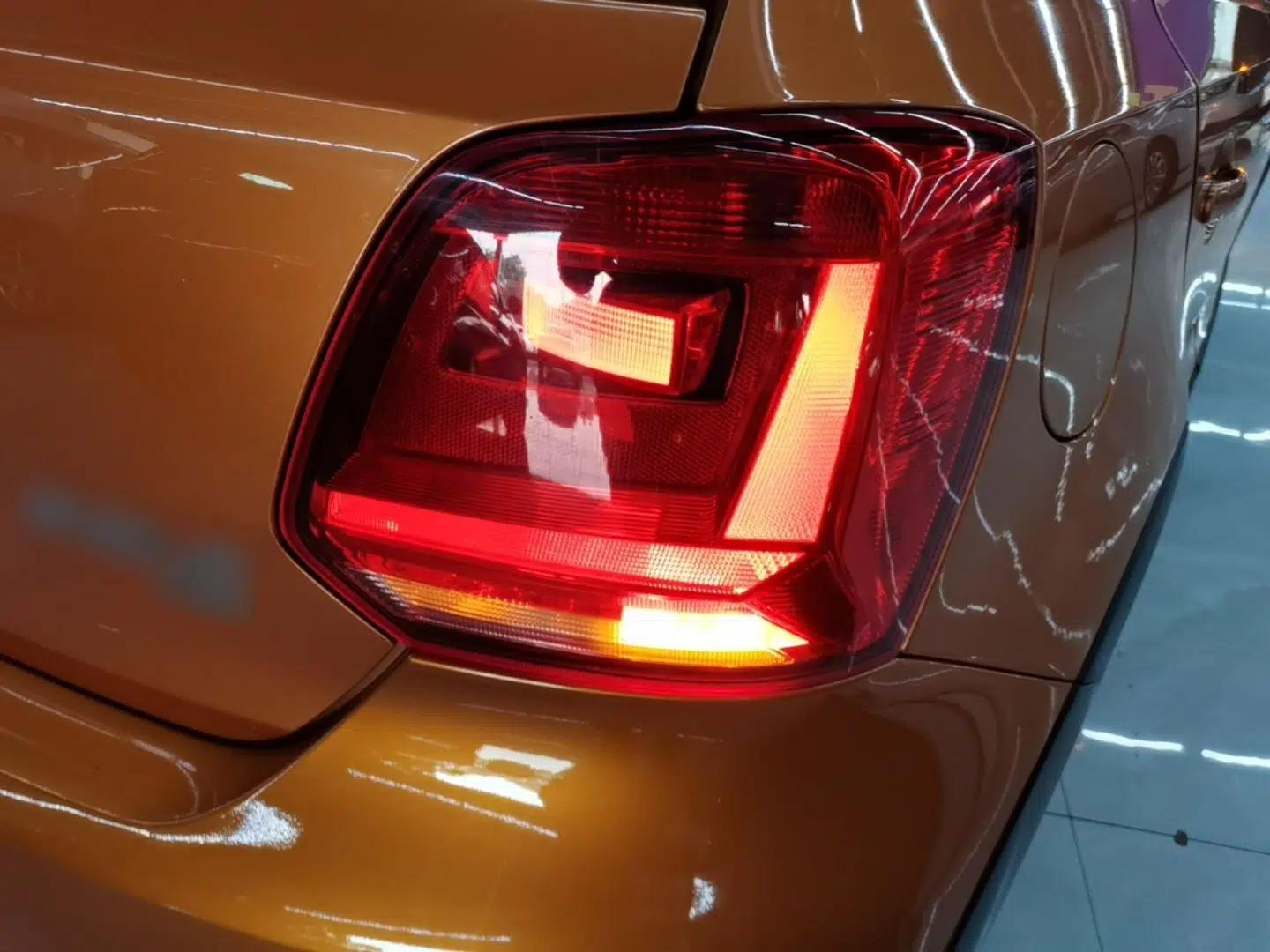Volkswagen Polo 2016 1.6L Cross Polo Automatic — миниатюра 9