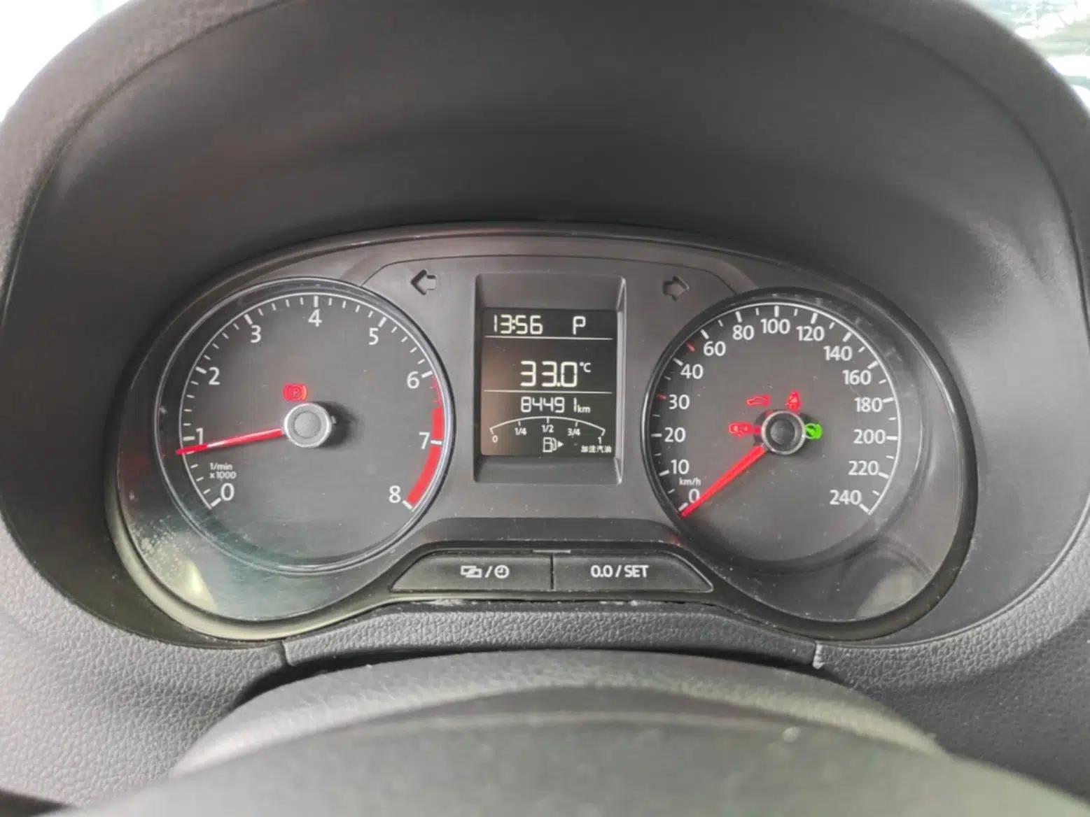 Volkswagen Polo 2016 1.4L Automatic Trendy Model — миниатюра 14
