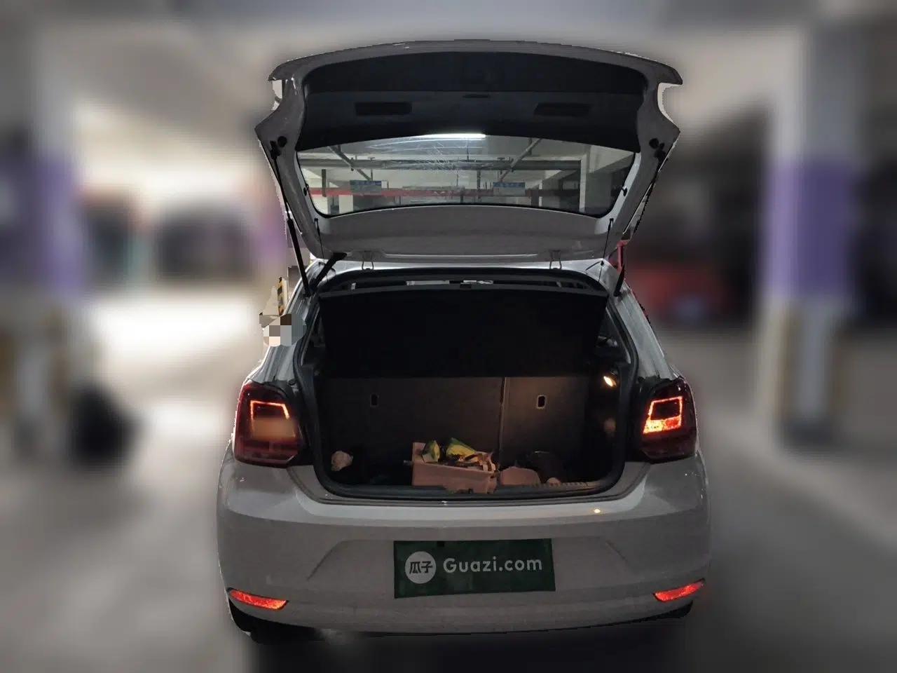 Volkswagen Polo 2016 1.4L Automatic Trendy Model — миниатюра 16