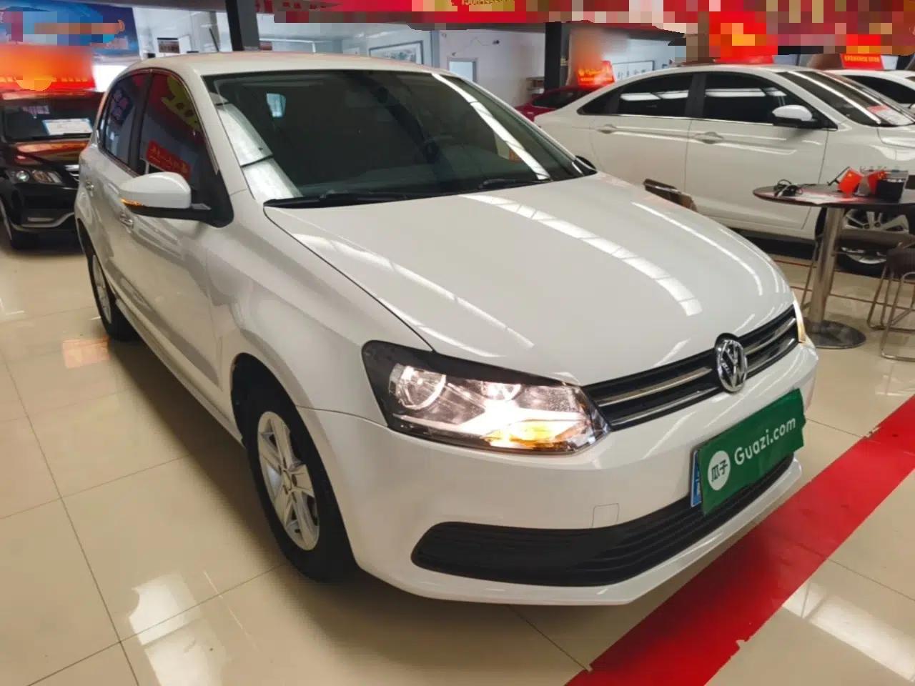 Volkswagen Polo 2016 1.4L Automatic Trendy Model — миниатюра 3