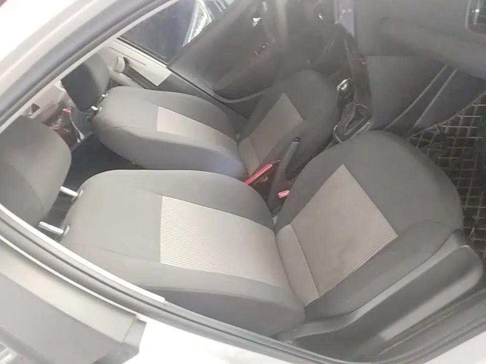 Volkswagen Polo 2016 1.4L Automatic Trendy Model — миниатюра 19