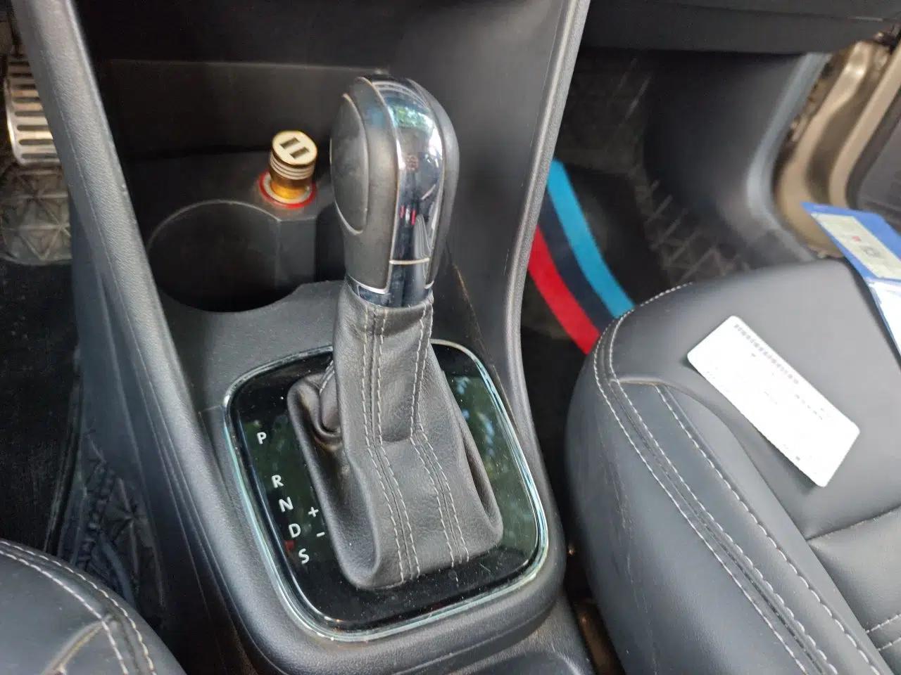 Volkswagen Polo 2014 1.6L Cross Polo Automatic — миниатюра 14