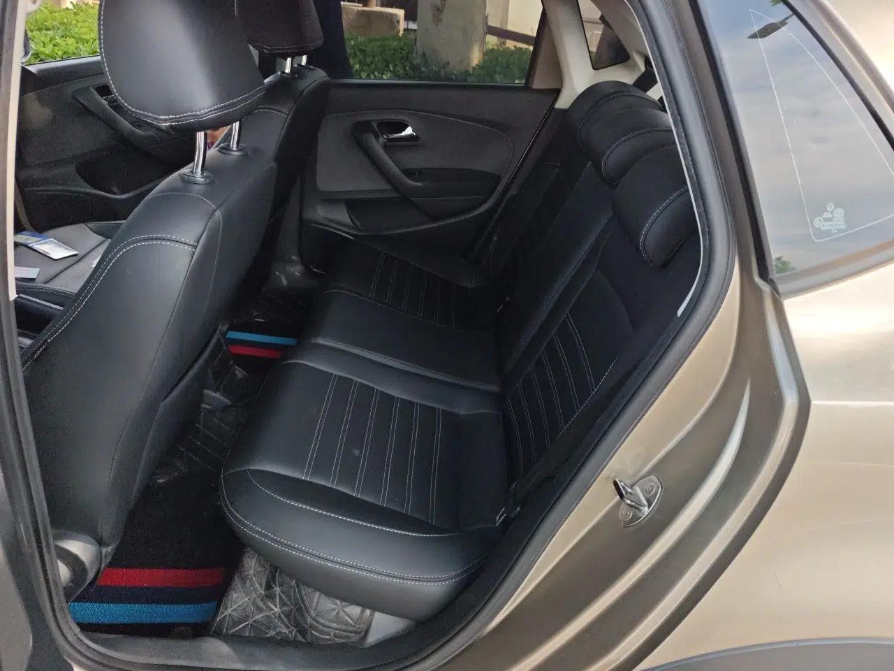 Volkswagen Polo 2014 1.6L Cross Polo Automatic — миниатюра 17