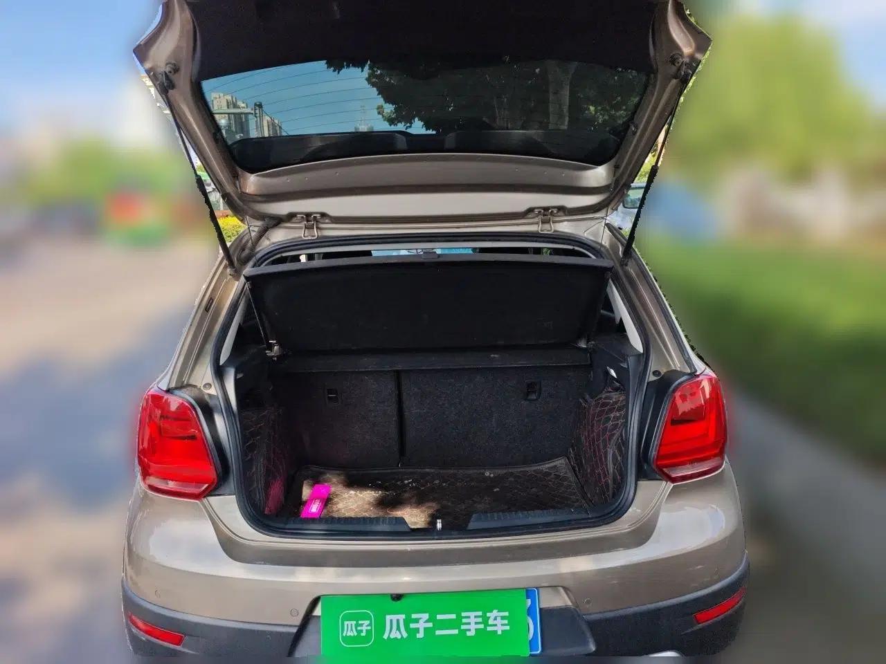 Volkswagen Polo 2014 1.6L Cross Polo Automatic — миниатюра 19