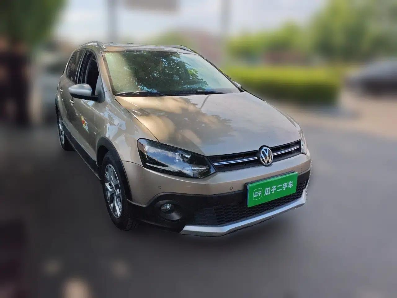 Volkswagen Polo 2014 1.6L Cross Polo Automatic — миниатюра 3