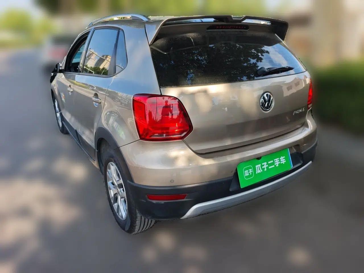 Volkswagen Polo 2014 1.6L Cross Polo Automatic — миниатюра 4
