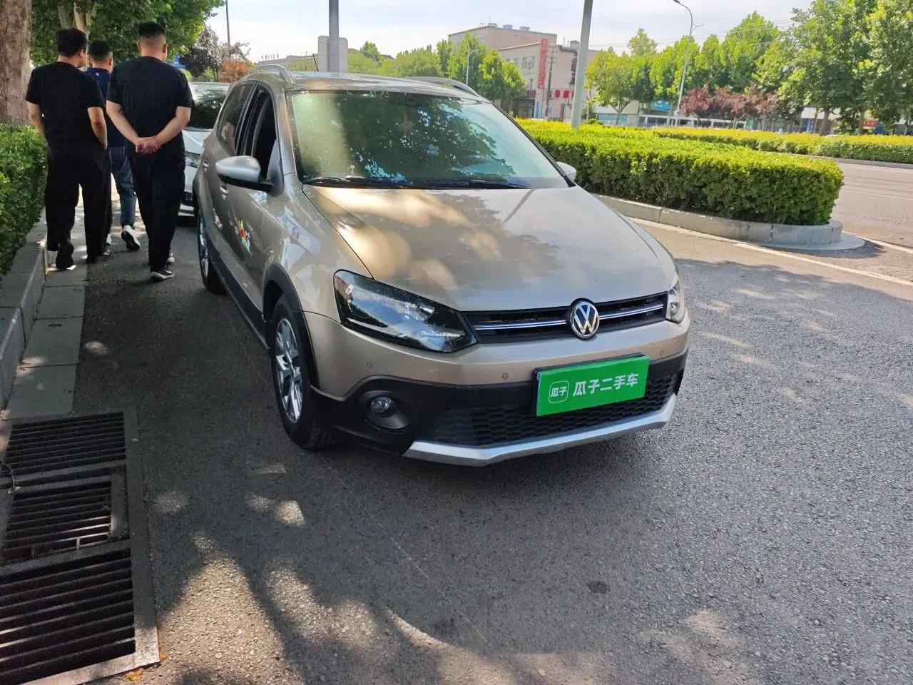 Volkswagen Polo 2014 1.6L Cross Polo Automatic — миниатюра 7