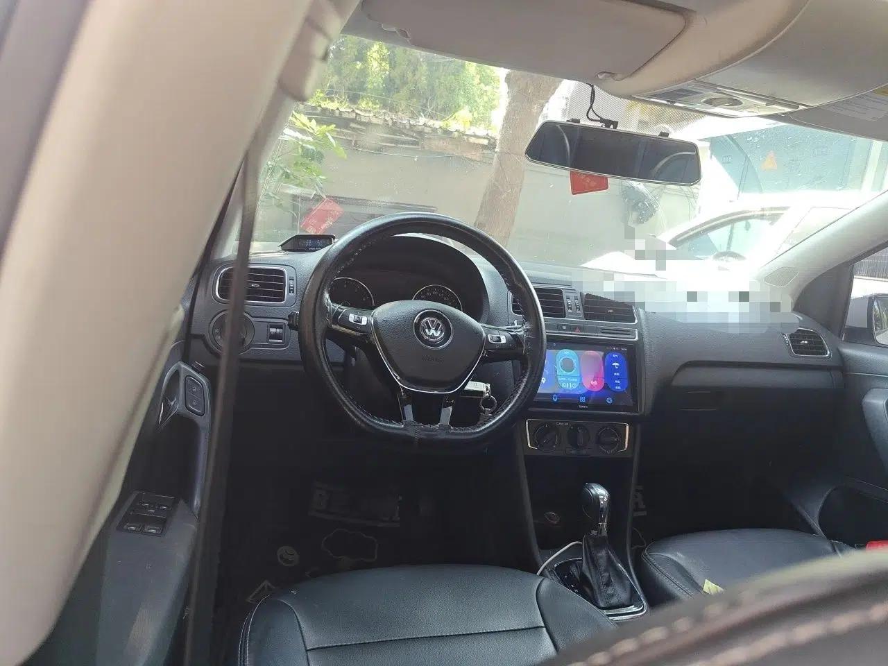 Volkswagen Polo 2016 1.6L Automatic Comfort Model — миниатюра 10