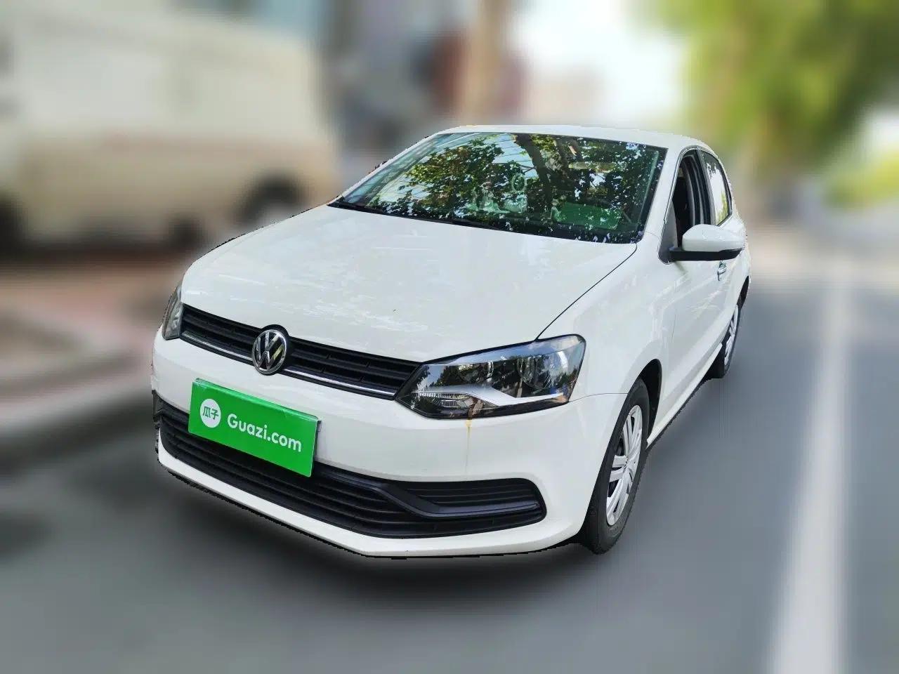 Volkswagen Polo 2016 1.4L Manual Fashion Model — миниатюра 1