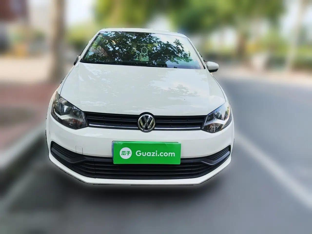 Volkswagen Polo 2016 1.4L Manual Fashion Model — миниатюра 2