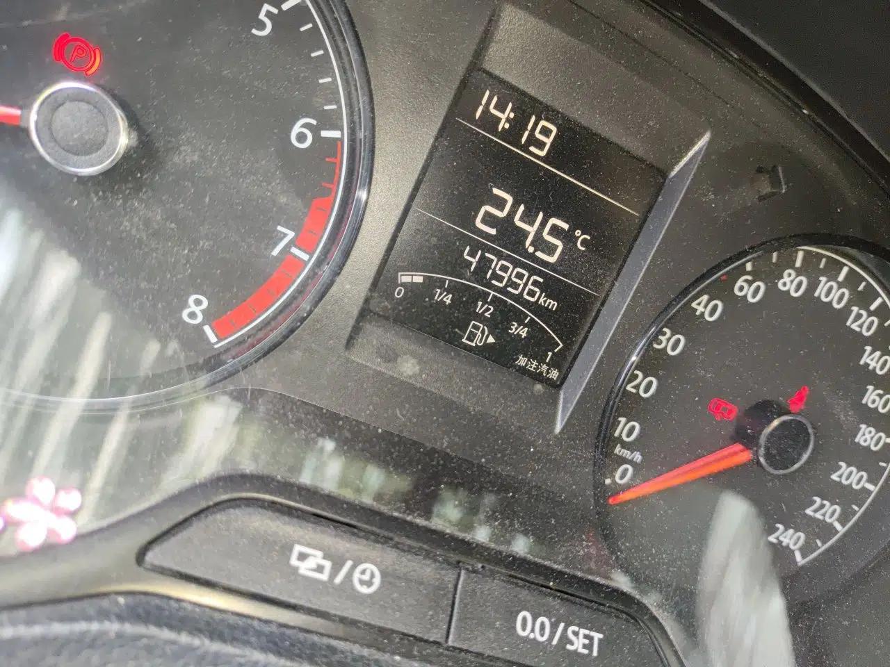 Volkswagen Polo 2016 1.4L Manual Fashion Model — миниатюра 12