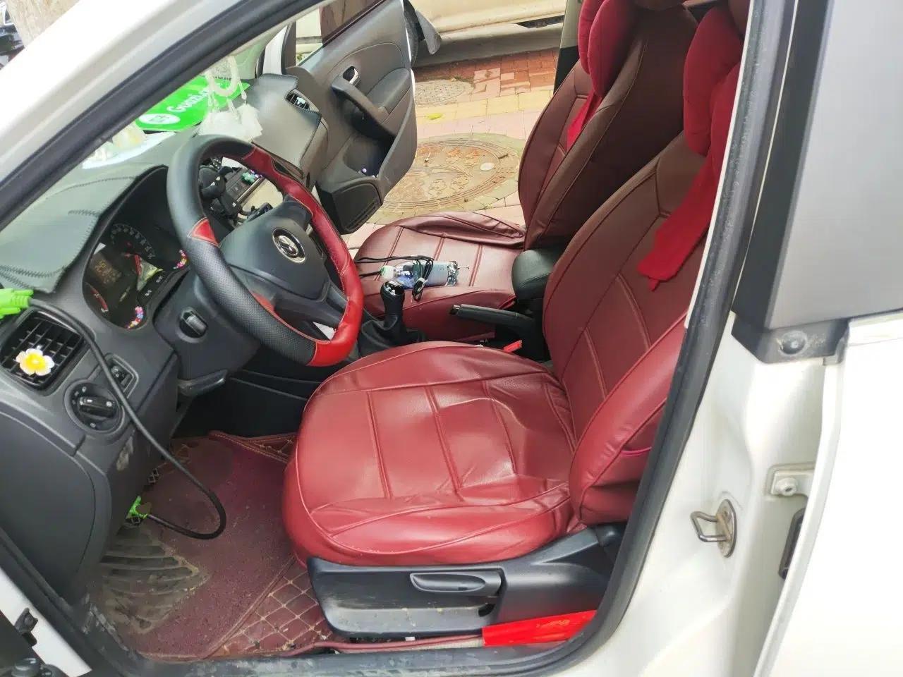Volkswagen Polo 2016 1.4L Manual Fashion Model — миниатюра 15
