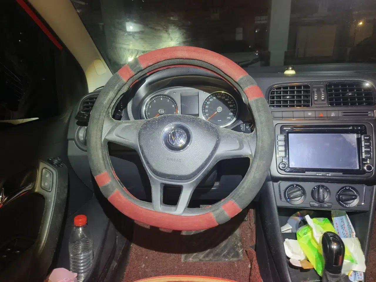 Volkswagen Polo 2014 1.4L Automatic Comfort Edition — миниатюра 10