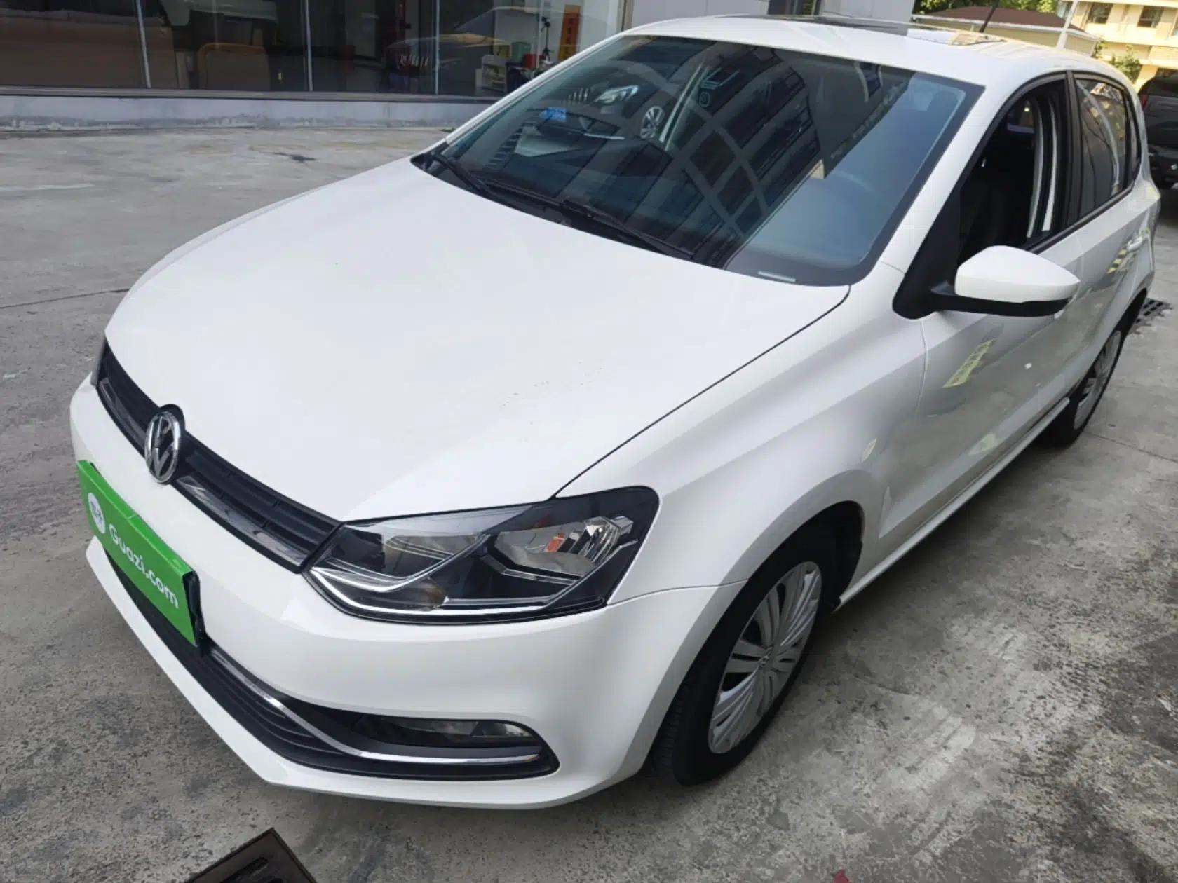 Volkswagen Polo 2018 1.5L Automatic Enjoyment Model — миниатюра 1