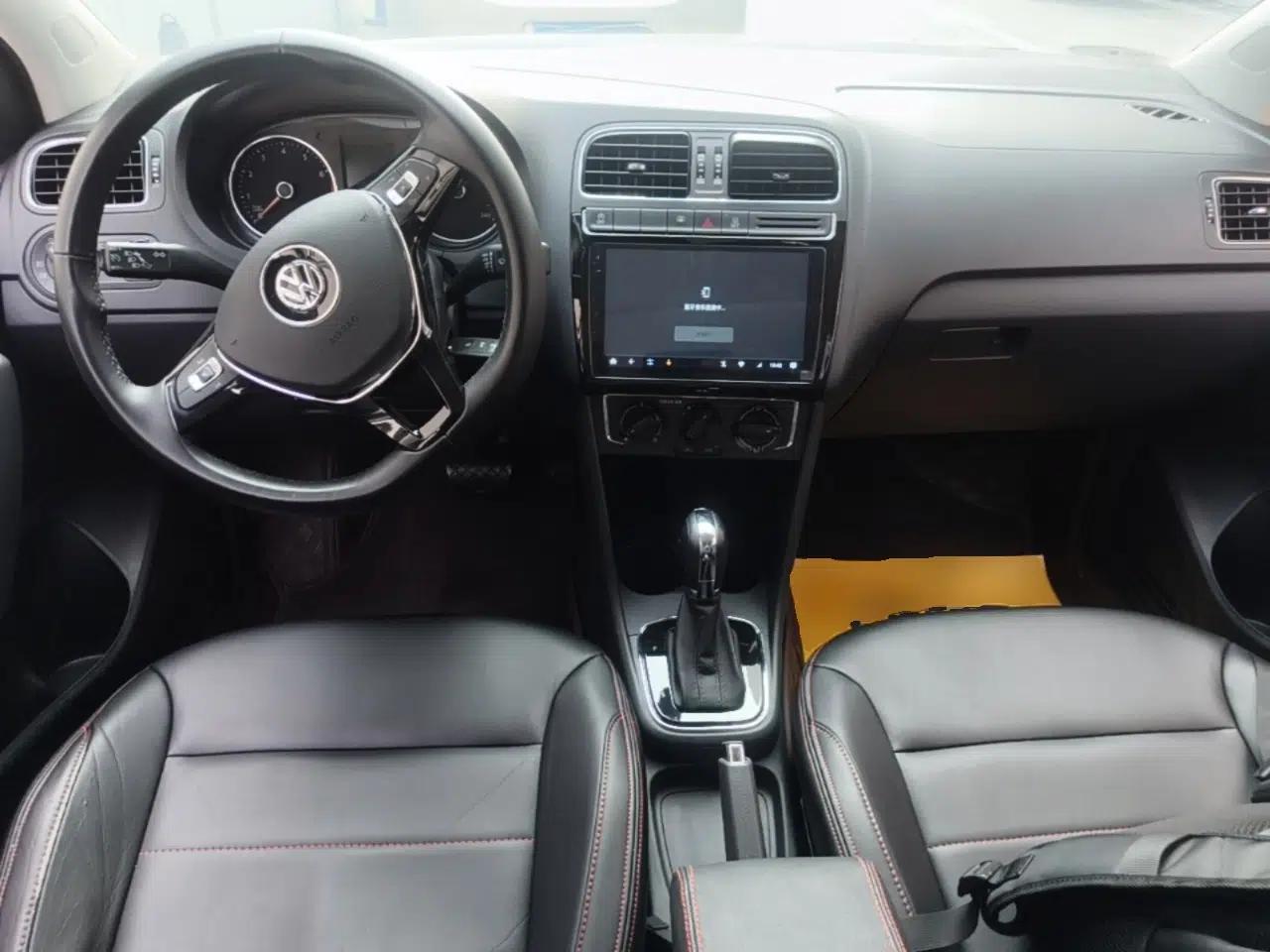 Volkswagen Polo 2018 1.5L Automatic Enjoyment Model — миниатюра 12