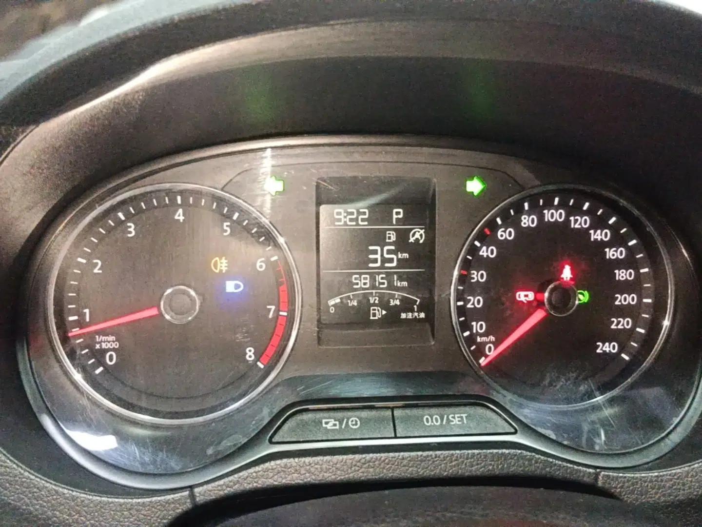 Volkswagen Polo 2018 1.5L Automatic Enjoyment Model — миниатюра 14
