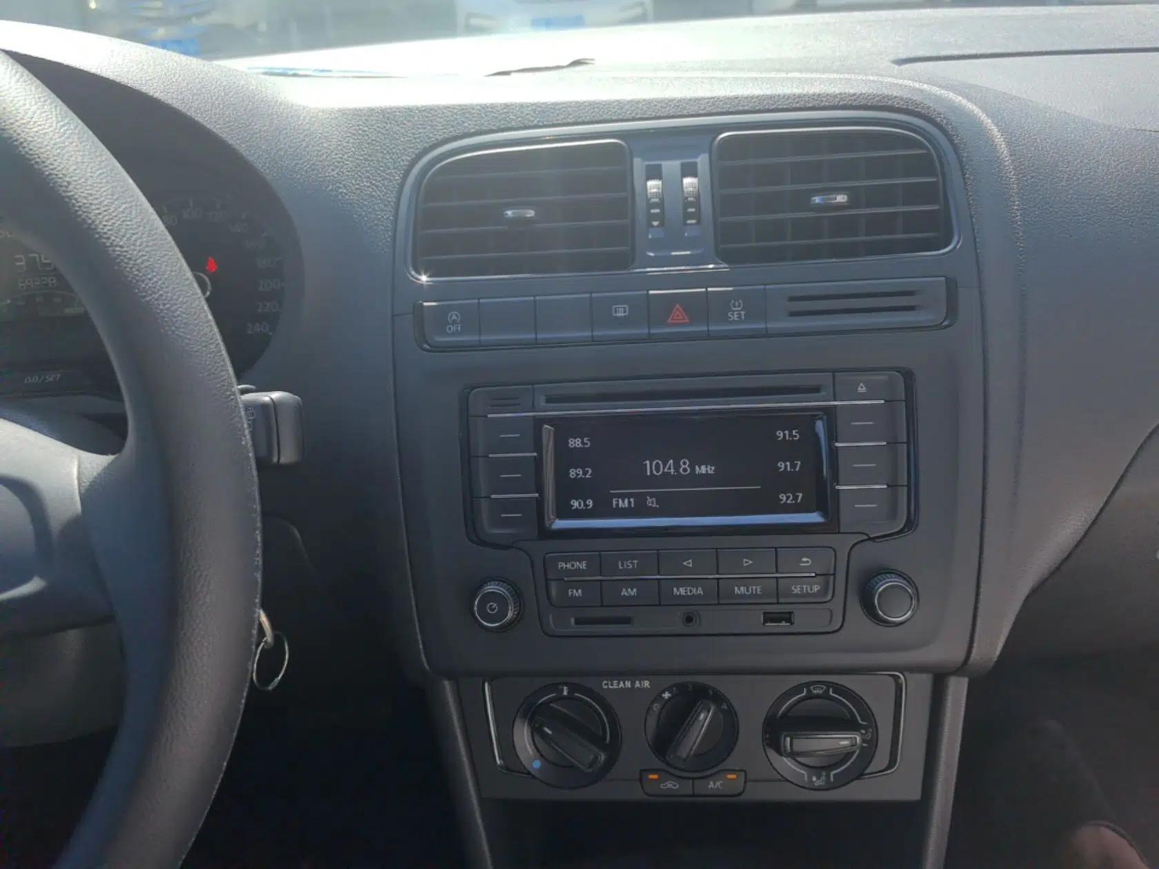 Volkswagen Polo 2018 1.5L Automatic Advanced Driving Model — миниатюра 15
