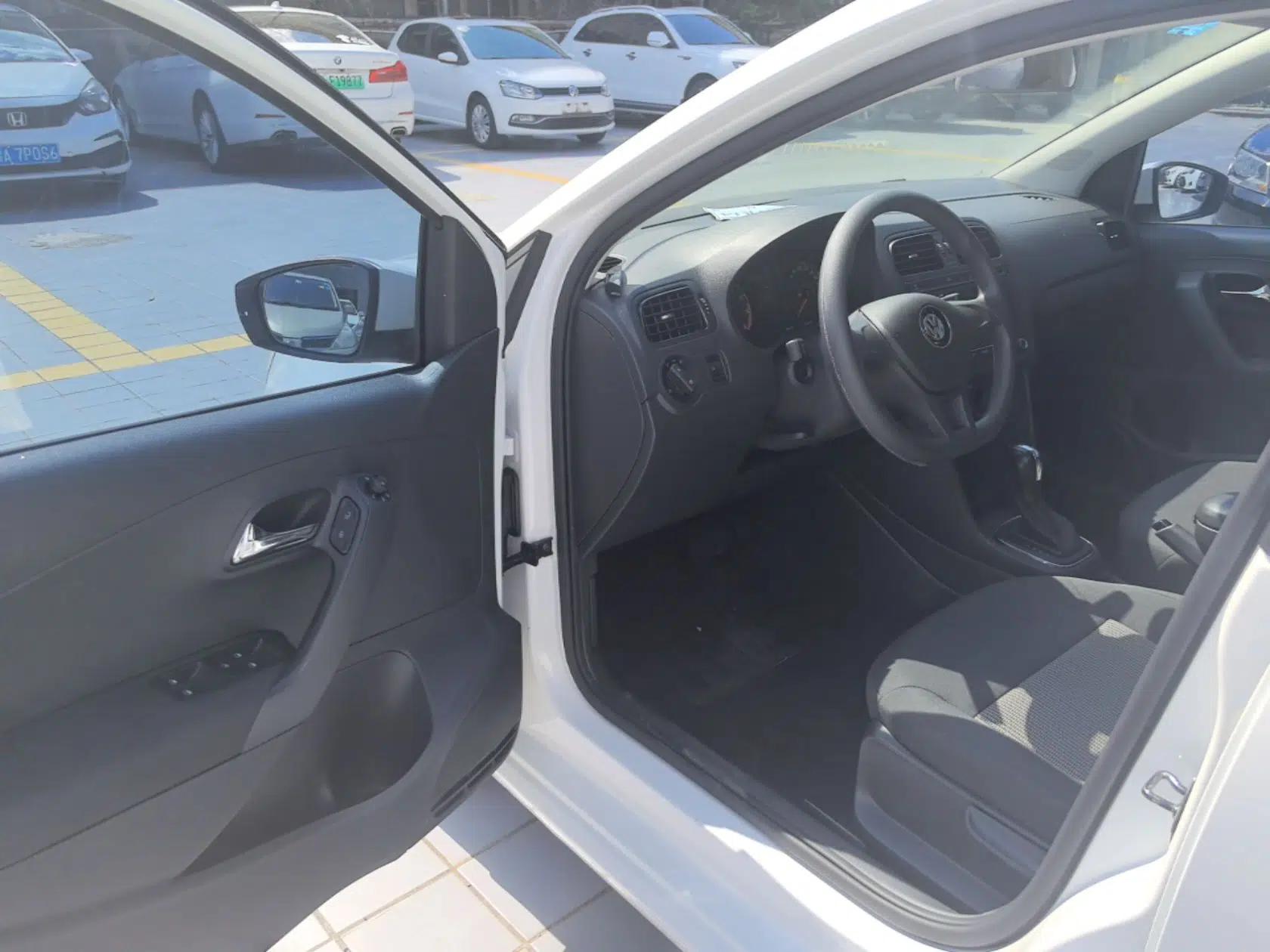 Volkswagen Polo 2018 1.5L Automatic Advanced Driving Model — миниатюра 18