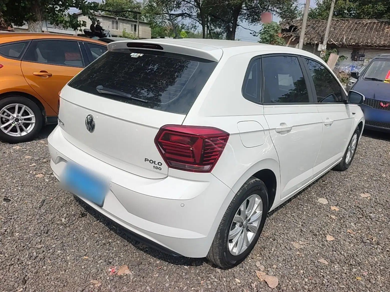 Volkswagen Polo 2019 Plus 1.5L Automatic Colorful Technology Edition — миниатюра 6