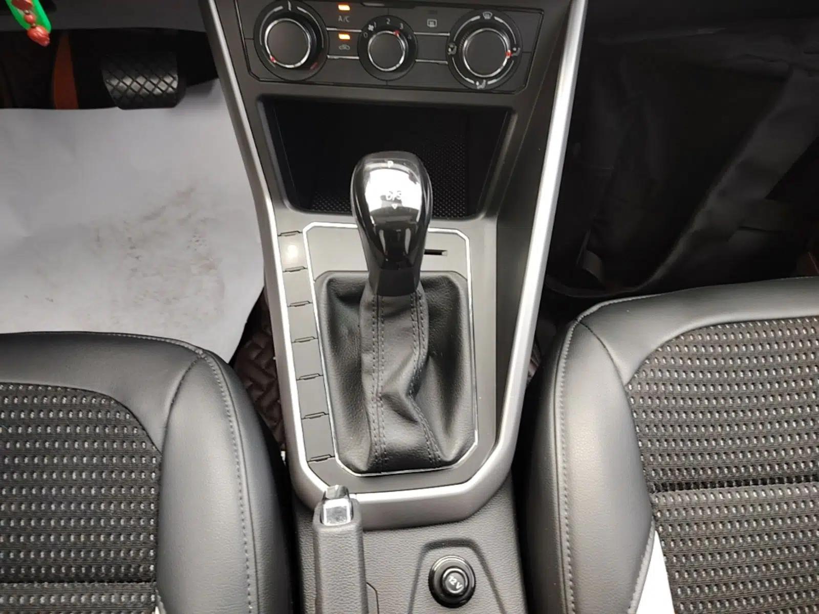 Volkswagen Polo 2021 Plus 1.5L Automatic Panoramic Enjoyment Edition — миниатюра 16